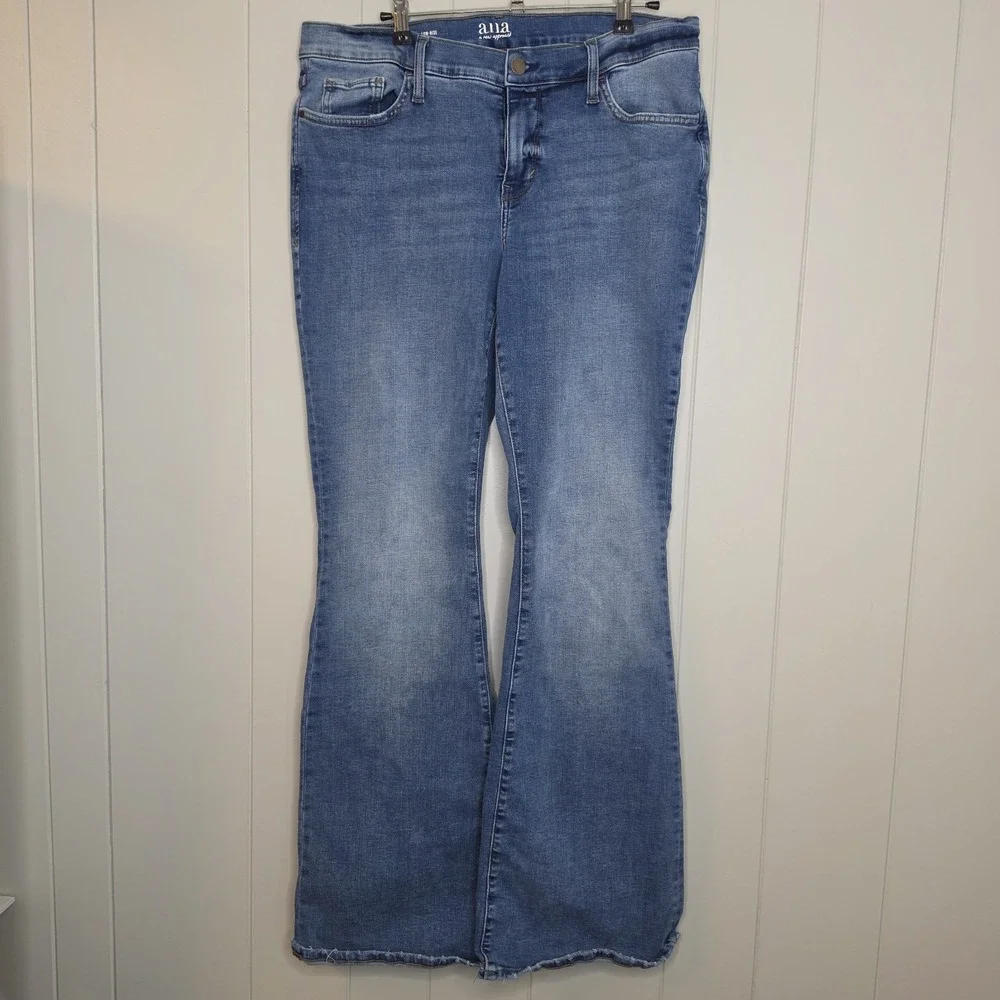 a.n.a A New Approach Low Rise Flare Jeans Denim Size 14